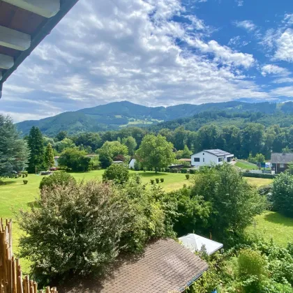 Oben Wohnen mit schöner Aussicht! Balkon! Garten! Parkplätze! - Bild 3