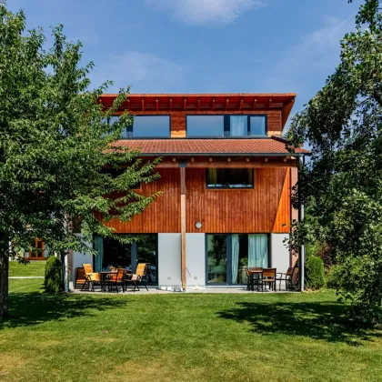 LIPNO REAL: Exklusive Zwei-Zimmer-Wohnung in erster Reihe mit Terrasse und Blick auf den Yachthafen - Bild 2