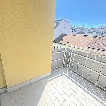 NEUER PREIS! PROVISIONSFREI VOM EIGENTÜMER! UNSANIERTE 3-ZIMMER WOHNUNG MIT LOGGIA BEIM COLOSSEUM21! - Bild 2