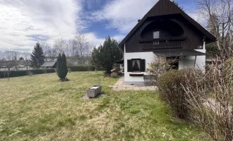 Renovierungsbedürftiges Haus mit schönem sonnigen Grundstück/ Toplage