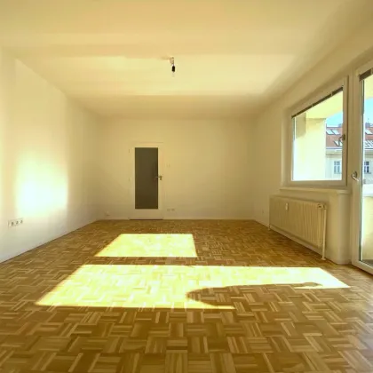 Helle und freundliche 2 Zimmerwohnung mit neuer Küche und kleiner Süd-Loggia! - Bild 2