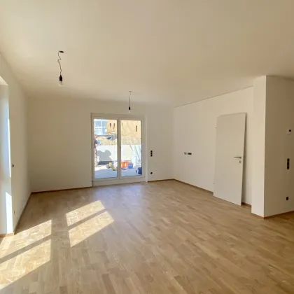 Neubau Erstbezug Ruhige Drei Zimmer Wohnung mit großer Terrasse - Bild 3