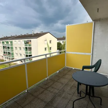 SEHR RUHIGE WOHNUNG MIT GROSSER LOGGIA/BALKON - Bild 3