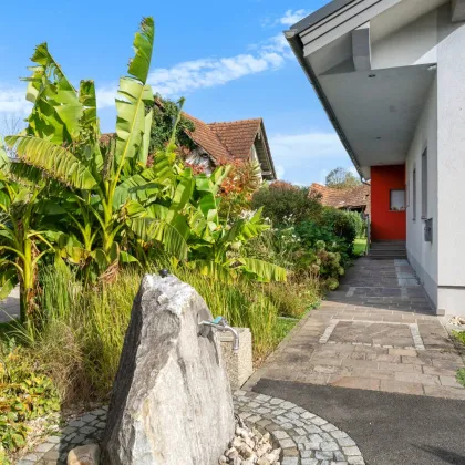 Exklusives Mehrfamilienhaus mit Traumgrundstück und tollem Ausbaupotenzial - Bild 2