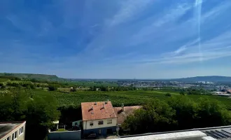 Neubau Erstbezug Moderne Zwei Zimmer Wohnung mit fabelhafter Aussicht