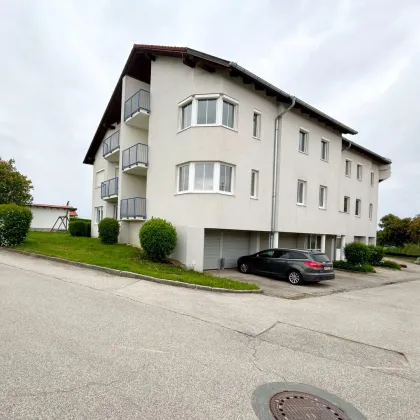 4 ZIMMER WOHNUNG MIT LOGGIA UND GARAGENPARKPLATZ - Bild 3