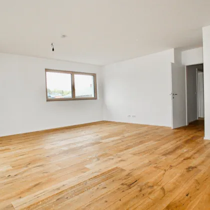 Exklusives Wohnen in Mattsee! - Seenähe! 4 Zimmer Wohnung + Balkon + 2 TG-Plätze - Bild 3