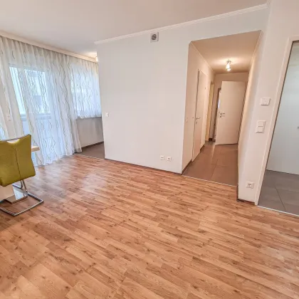 Fernwärme - Neubauwohnung mit 10m2 Balkon, Parkplatz und Grünblick - Bild 3