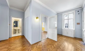 Sanierungsbedürftig mit neuem 10m² Balkon | An der neuen U5 | 10 Min in den 1 Bezirk & Mariahilferstr | 4 Min zur U4 Pilgramgasse