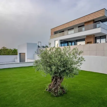 Luxus pur in Kroatien: Neubauvilla mit atemberaubendem Meerblick und Infinity-Pool - Bild 3