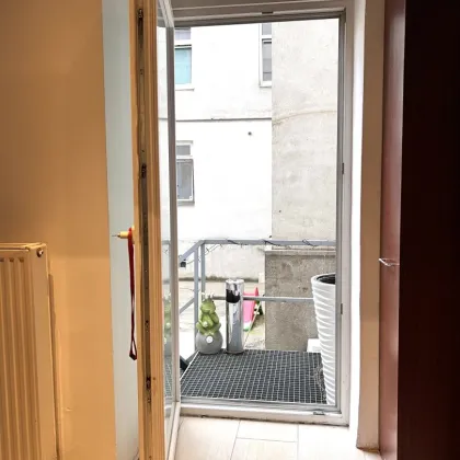 .***2,5-Zimmer Eigentumswohnung in gepflegtem Altbau*** - Bild 2