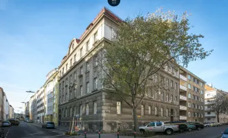 Sanierungsbedürftige 3-Zimmer-Altbauwohnung mit einer Möglichkeit auf Loggia- und Balkonzubau !!