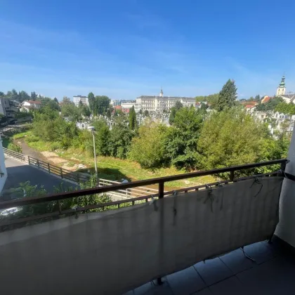 **BESTLAGE** Sehr ruhige Dreizimmerwohnung mit Balkon in begehrter Lage ( LKH Uniklinikum) in Graz zu verkaufen! - Bild 3