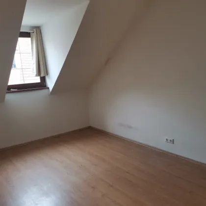 Nette Dachgeschosswohnung mit 3 Zimmern in Bruck an der Mur - Bild 3