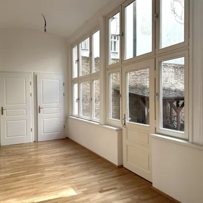 Provisionsfrei: Repräsentativer 160m² Altbau-Erstbezug mit Einbauküche u. 4 Zimmern - 1090 Wien - Bild 3