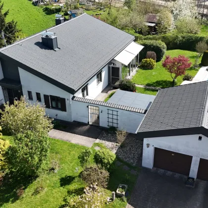 Ihr neues Zuhause - Leben auf 243 m²  Wohnfläche mit gepflegtem Garten und Pool - Bild 3