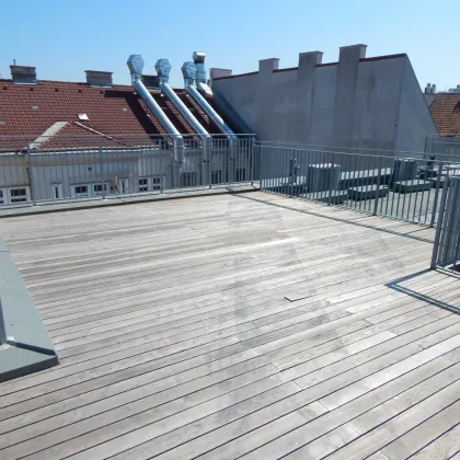 Mit dem Lift direkt in die Wohnung - Wohntraum mit 59 m² Dachterrasse - Bild 2