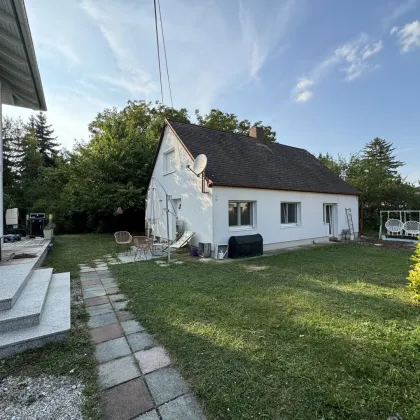 2 charmante Einfamilienhäuser mit Garten, Sauna und Pool! Auch separat zu erwerben! - Bild 2