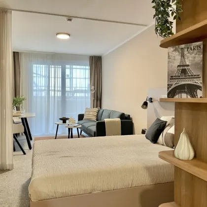 *ALL-IN-LIVING* JONN-Y – möbliertes Apartment + Balkon -> Pauschalpreis + Gym, Sauna, Dachterrasse, Community Area & sämtlicher NK! 7 Min. zum Stephansplatz! - Bild 2