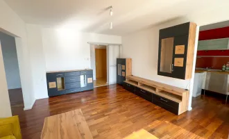 RESERVIERT - Moderne Wohnung mit Garten & Terrasse + eigener Parkplatz (Video in Beschreibung)