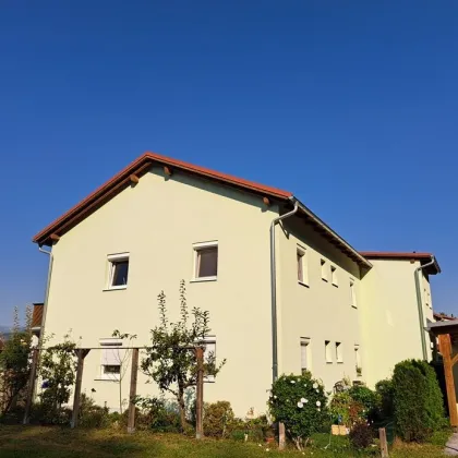 Moderne 4-Zimmer-Wohnung mit Sonnenbalkon und ausbaufähigem Dachboden - Bild 2