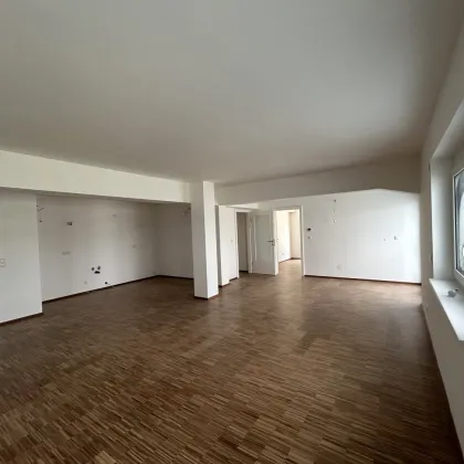 Extravagante, coole moderne und vor allem leistbare 4 Zimmer Wohnung in der Weststeiermark mitten in den Weinbergen - 8113 St. Bartholomä - Bild 2