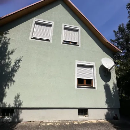 Kompaktes Einfamilienhaus Nähe Klusemann-Schule mit großem, eingezäunten Garten, gemauertem Gartenhaus und Garage - Bild 3