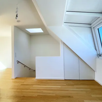 NEUER PREIS - NÄCHST BELVEDERE - DACHWOHNUNG - 15m² TERRASSE -  HERRLICHES STILHAUS - SÜDWESTLAGE - Bild 3