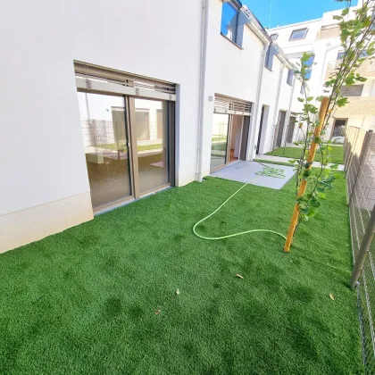 Ihr neues Familienparadies! WOW - Cooles Townhouse mit Garten! 4 Zimmer + Ideale Raumaufteilung + Erdwärme + Absolute Ruhelage + Tiefgarage! Nachhaltig und zukunftssicher investiert! - Bild 2