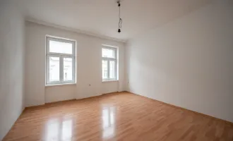 ++NEU++ renovierungsbedürftige 2-Zimmer ALTBAU-WOHNUNG in sehr guter Lage!