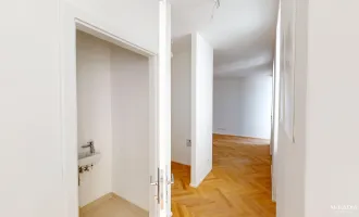 Traumhafte Altbauwohnung I Saniert I Großer Balkon [A\\]