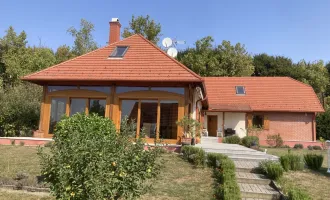 Wunderschönes, neuwertiges Einfamilienhaus in der Hauptstadt des Őrseg Naturparks