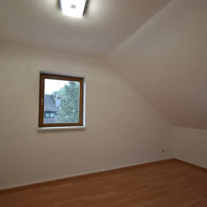 "GRÖDIG - Kleines 2 Zimmer Dachgeschoss-Apartment in Ruhelage" - Bild 3