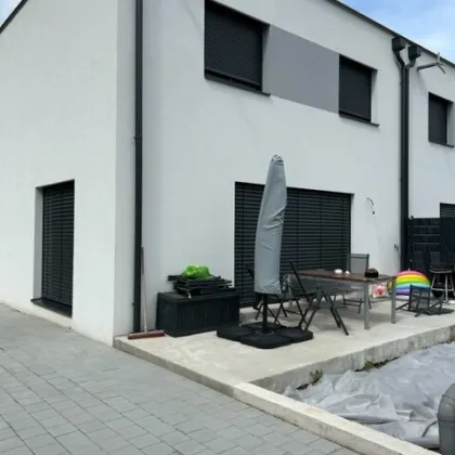 Gutschein für Küche im Wert von 4.000€ bei Home& Lifes Design Studio einbezahlt.HAUS 3 Reihenhausanlage mit 3 Wohneinheiten zu Haben fast im Zentrum LAXENBURG... - Bild 2