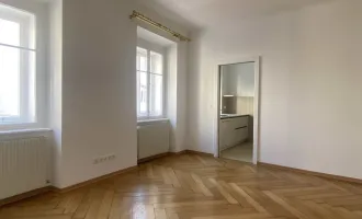 Schöne Altbauwohnung mit Freifläche