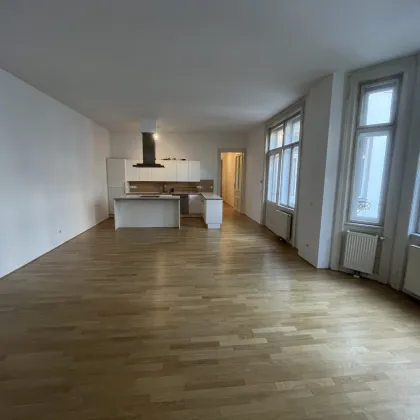 neu ausgemalte 4-Zimmerwohnung mit innenhofseitigen Balkon in guter Lage! - Bild 2