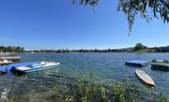 Uferparzelle - helles und offen gestaltetes Seehaus mit 4 Schlafzimmern auf Pachtgrund zu verkaufen