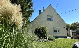 Klassisches Einfamilienhaus mit Pool in Essling - großes Gestaltungspotential für Wohntraum