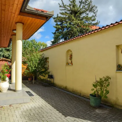 Traumhafter Bungalow in U-Bahn-Nähe inkl. Garage - Bild 3