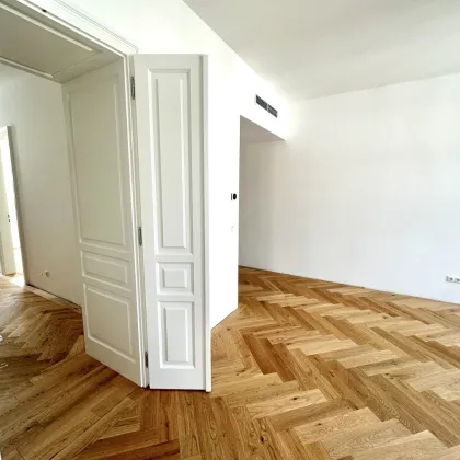 Schnell seine! 4-Zimmer im Altbau-Erstbezug mit großer Loggia und feinster Qualität + Top Lage! - Bild 3