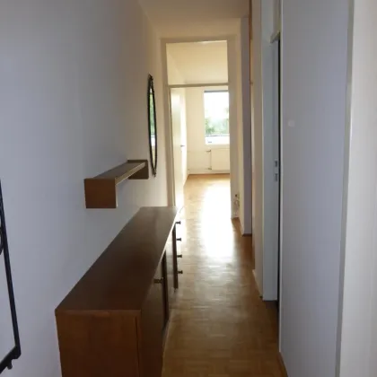 PROVISIONSFREI - MIETE: TOP STADT-RUHELAGE PARSCH - BORROMÄUMSTRASSE 12 - Schöne 46 m² Groß-Garconniere inkl. 6 m² Süd(Ost)-Loggia - Bild 3