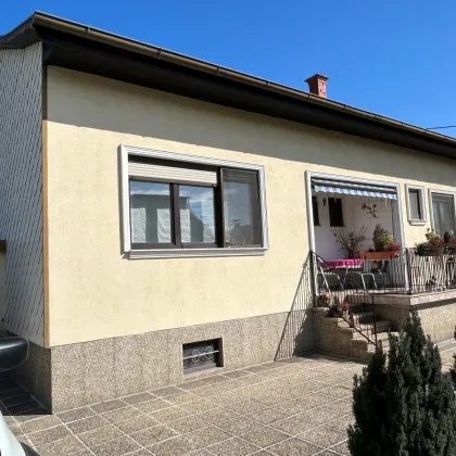 Wohnen im idyllischen Kapellerfeld -  Einfamilienhaus mit Garten, Terrasse und Garage - Bild 2