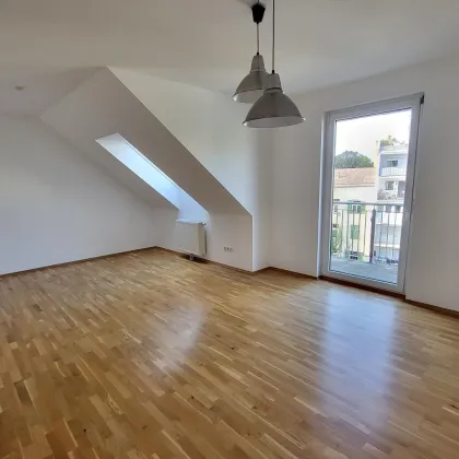 Zentrum - Balkon- Traum Ausblick - großzügige 2-Zimmer-Wohnung - 78m² - Lift - Bild 3