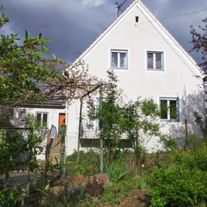 Vermietetes Landhaus in Stadtrandlage, 6ZI mit Nebengebäude, 1000m²Garten - Bild 2