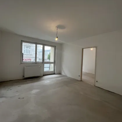 KIRCHSTETTERNGASSE: 3 ZIMMER WOHNUNG MIT KLEINER LOGGIA ZUM HERRICHTEN - Bild 2