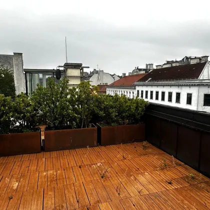 1120! Schönes 2-Zimmer DG mit Terrasse nahe Schönbrunn! - Bild 2