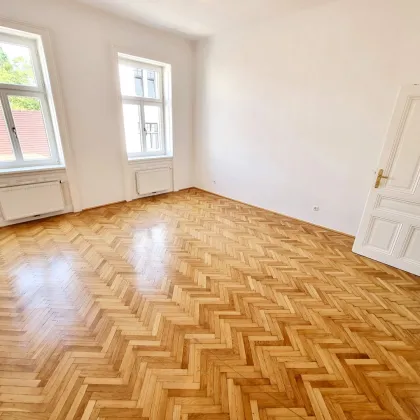 LAGE LAGE - Traumhafte Altbauwohnung im 8.Bezirk! Kein Gegenüber + Wunderschön renoviertes Altbauhaus + TOP Infrastruktur und Anbindung! Ihre ideale Stadtwohnung! - Bild 2