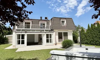 Südliche Stadtgrenze Wiens! Südseitige Villa im französischen Landhausstil mit Pool, Dachterrasse, Garten und Doppelgarage