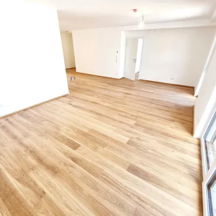 Besser geht´s nicht! Perfekt aufgeteilte 4-Zimmer Wohnung mit Traumterrasse und Balkon! Erdwärme + Ruhelage + Tiefgarage + Ideale Ost-West Ausrichtung! Nachhaltig und zukunftssicher investiert! - Bild 2