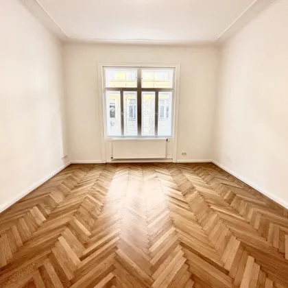 **Bestlage im Botschaftsviertel und neben Arenbergpark** Absolute Hof-Ruhelage mit Blick ins Grüne + Frisch renoviert + Traumhaft schönes Altbauhaus + Klassische Altbauwohnung - Bild 2